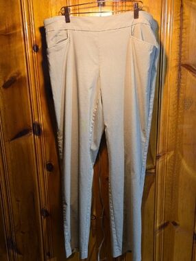 Time and Tru Beige Casual Pull-On Pants